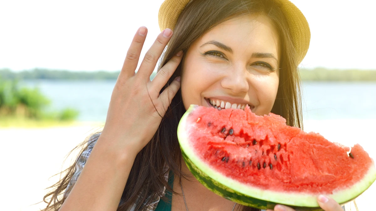 how-to-enjoy-your-vacation-without-falling-off-the-weight-loss-wagon_1200x674