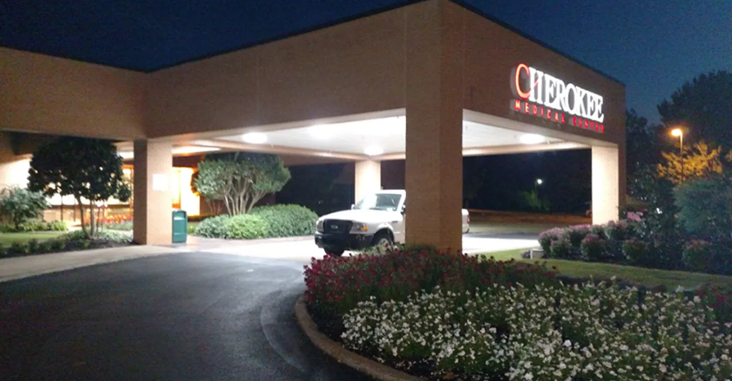 Floyd Accepts Preliminary Plan to Manage Centre Hospital.