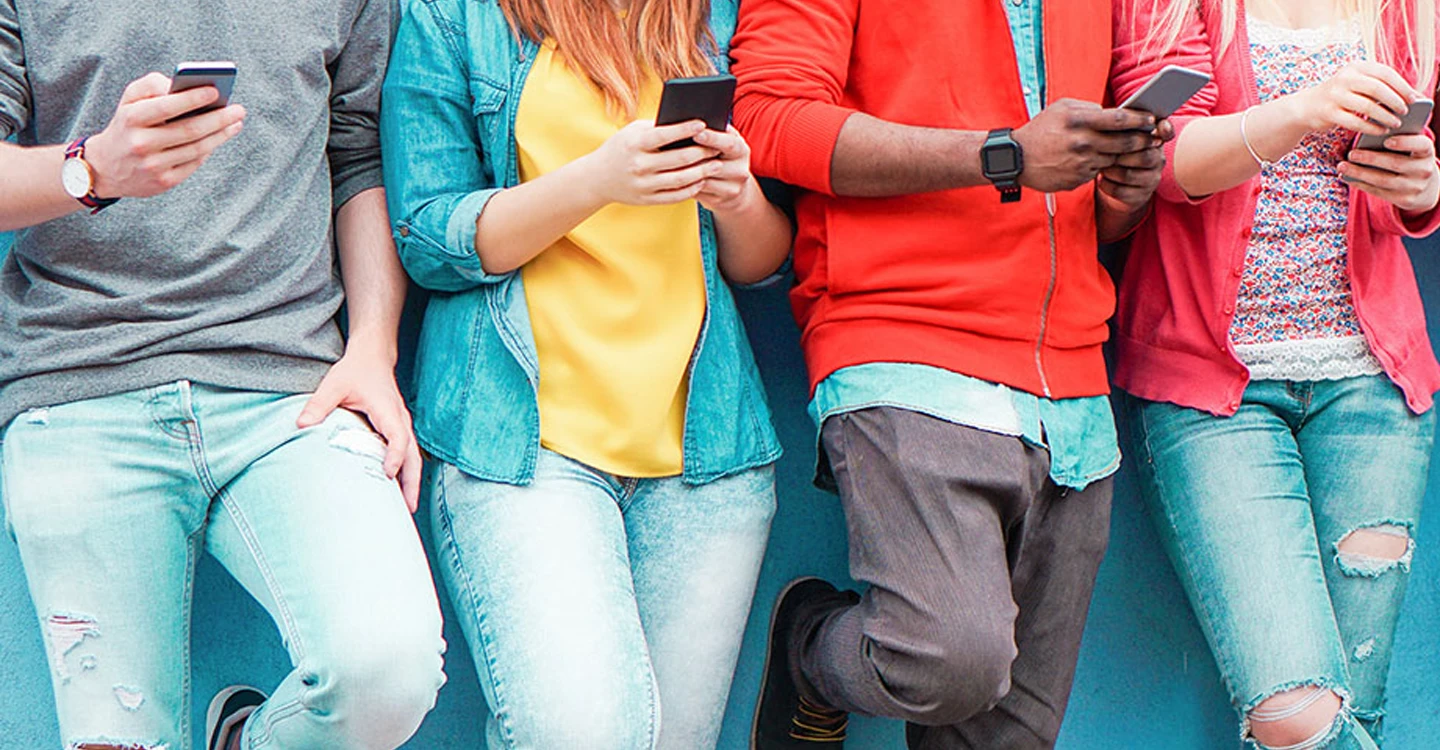 Guide to Helping Your Kids Navigate Social Media