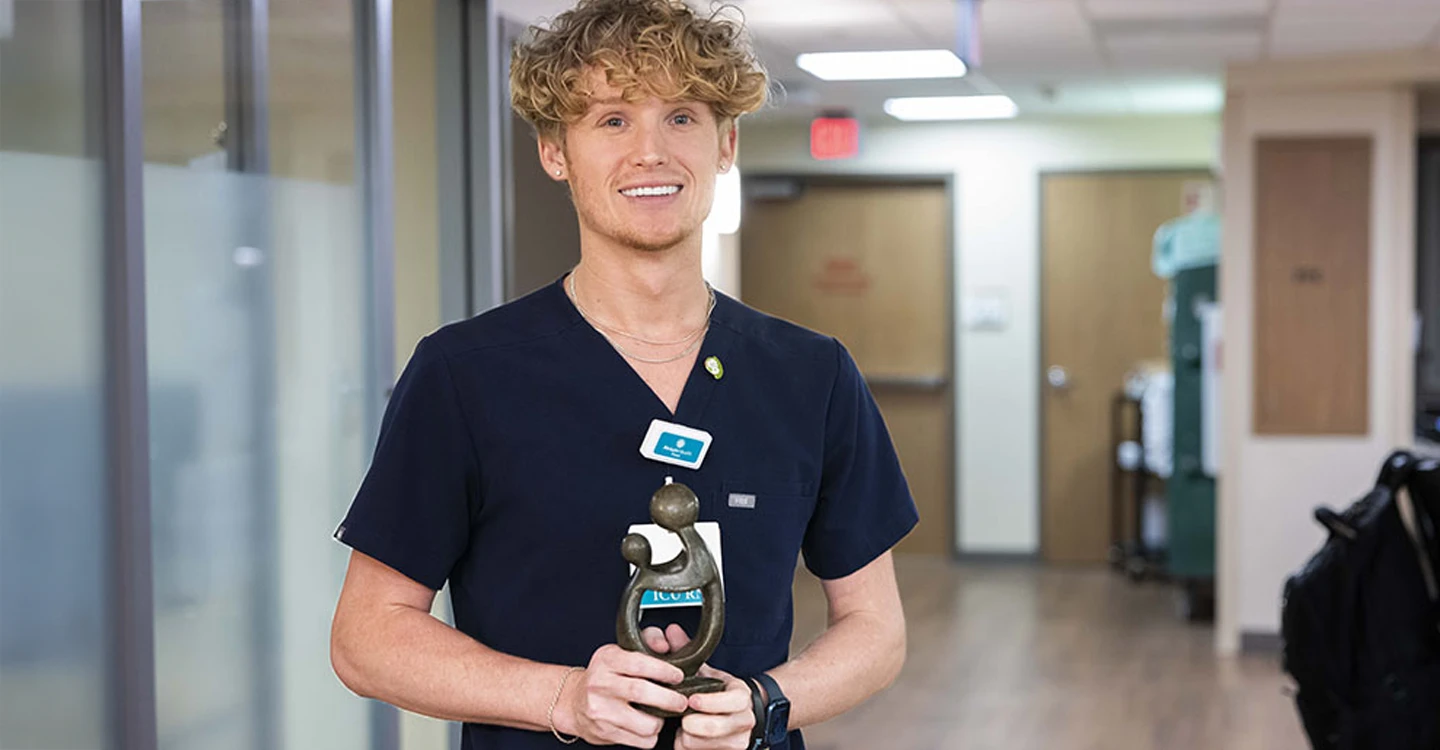 Atrium Health Floyd Medical Center ICU Nurse Earns DAISY Award