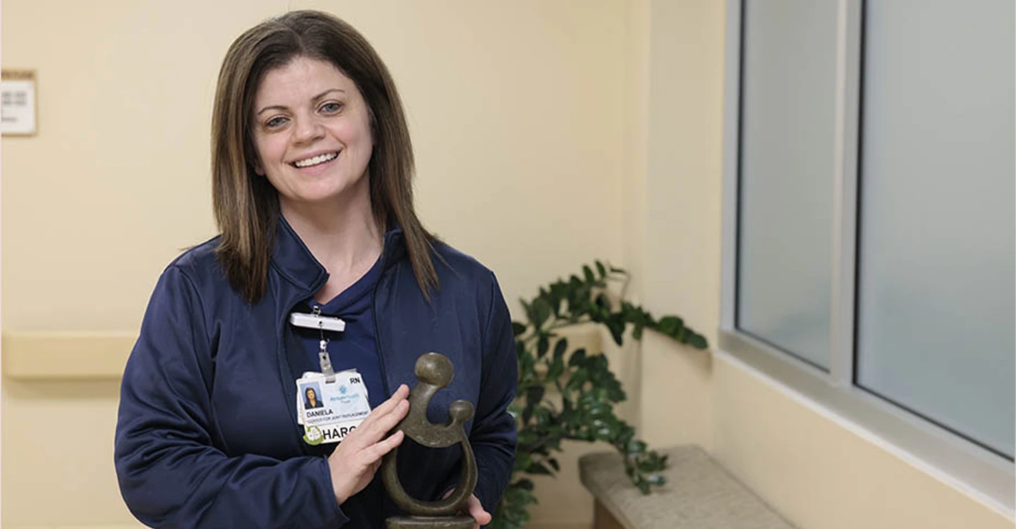 Nurse Receives DAISY Award for Outstanding Compassion